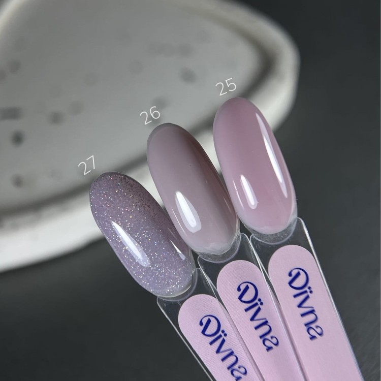 DIVNA Skilful Base 26 baza hybrydowa 30 ml